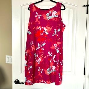 Woman’s Columbia sun dress size XXL with pockets